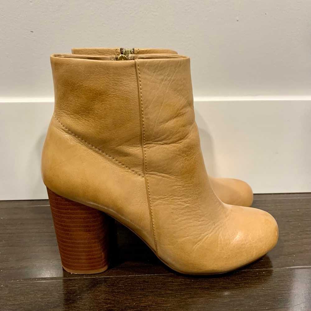 Chinese Laundry Battle Field Ankle Boots in Cognac (Brown)